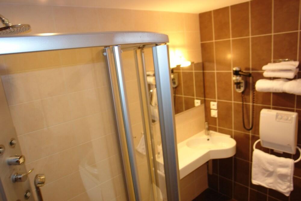Bhoma Bourges - Hotel & Restaurant Luaran gambar